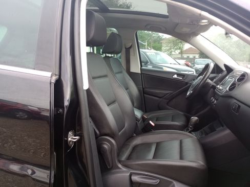Used 2012 Volkswagen Tiguan SE image 14