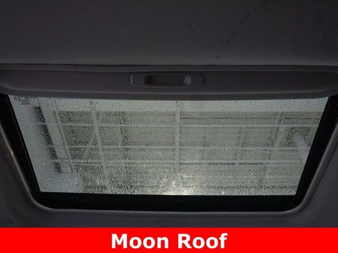 Used 2024 Toyota Sienna XLE w/ XLE Plus Package image 8