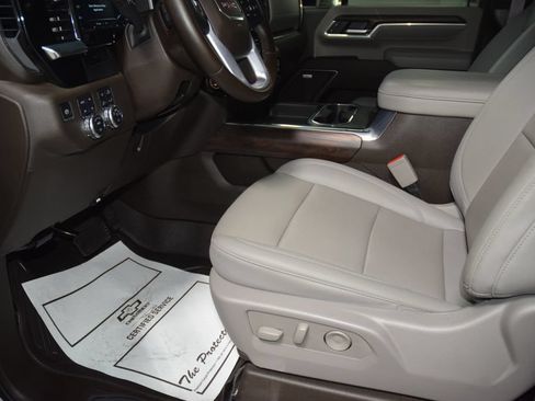 Used 2025 GMC Sierra 2500 SLT w/ SLT Premium Package AWD/4WD image 41