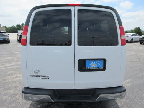 Certified 2016 Chevrolet Express 3500 LT w/ LT Preferred Equipment Group RWD image 4