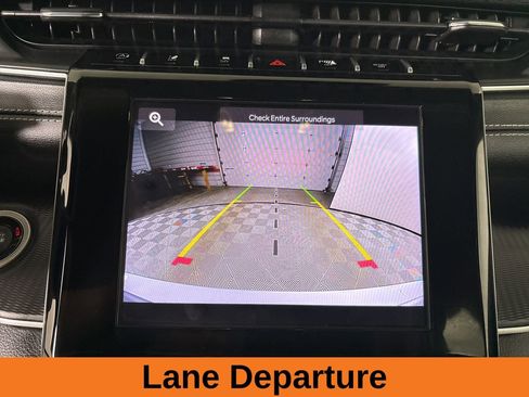 Used 2023 Jeep Grand Cherokee L Laredo image 17