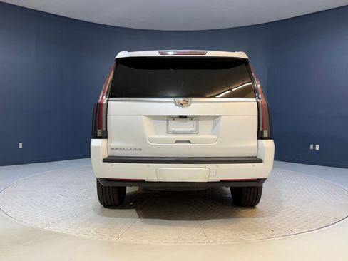 Used 2017 Cadillac Escalade Platinum AWD/4WD image 10