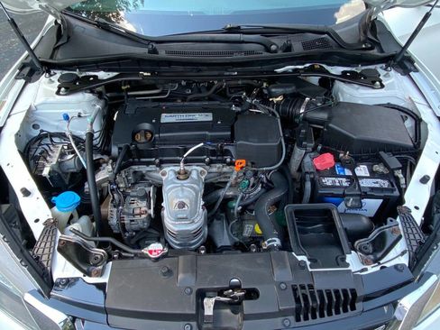 Used 2014 Honda Accord Sport image 44