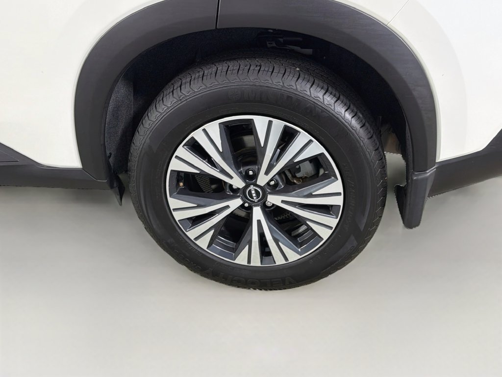 Used 2023 Nissan Rogue SV FWD image 32
