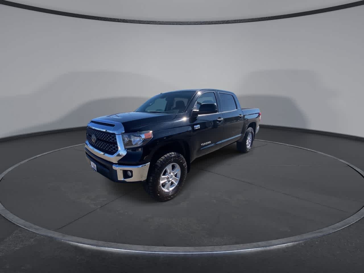 Used 2018 Toyota Tundra SR5 w/ SR5 Upgrade Package AWD/4WD image 5