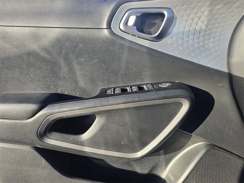 Certified 2023 Kia Soul S image 20