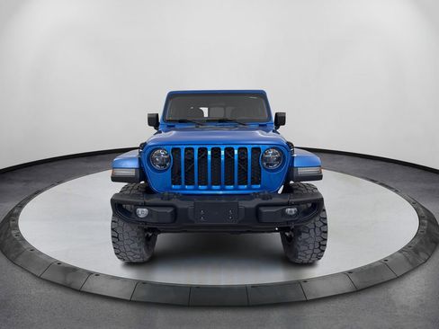 Used 2021 Jeep Gladiator Sport AWD/4WD image 2