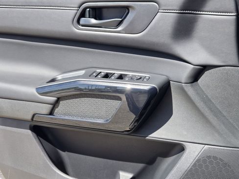 New 2026 Nissan Pathfinder SV image 20