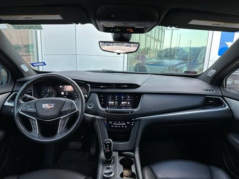 Used 2024 Cadillac XT5 Premium Luxury w/ Technology Package FWD image 11