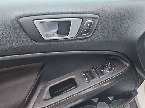 Used 2019 Ford EcoSport SE image 22