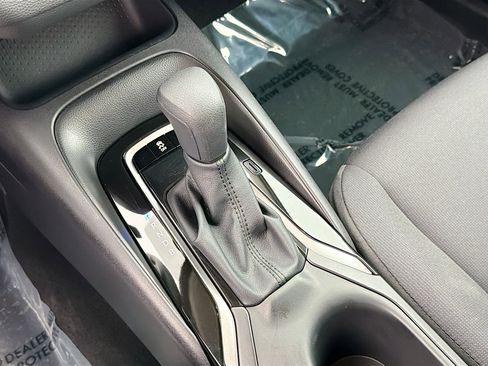 Used 2025 Toyota Corolla LE w/ Convenience Package image 26