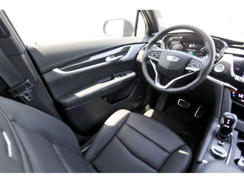 New 2025 Cadillac XT6 Sport w/ LPO, Onyx Lite Package image 8