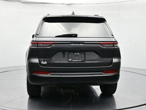 New 2026 Jeep Grand Cherokee Altitude image 7