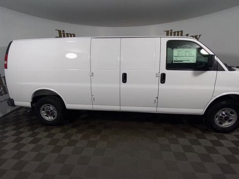 New 2025 GMC Savana 3500 Extended w/ Driver Convenience Package image 9