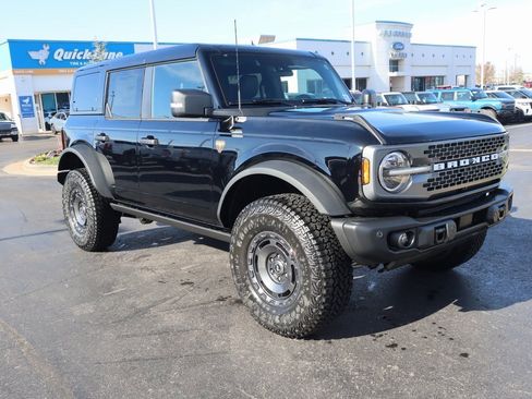 New 2025 Ford Bronco Badlands image 1