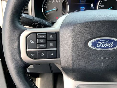 Certified 2023 Ford Expedition XLT image 24