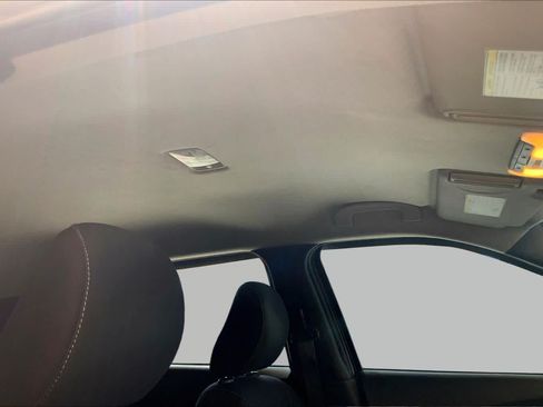 Used 2020 Nissan Kicks SV FWD image 14