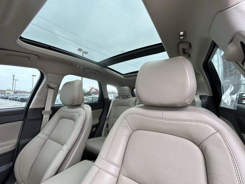 Used 2023 Lincoln Corsair Reserve w/ Equipment Group 202A image 13