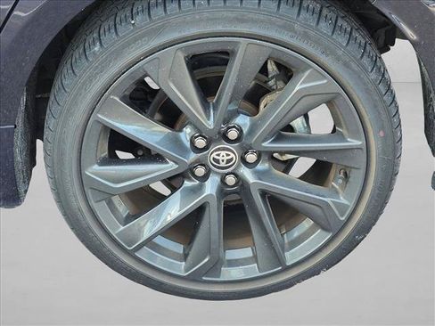 Used 2023 Toyota Corolla SE w/ SE Premium Package FWD image 16