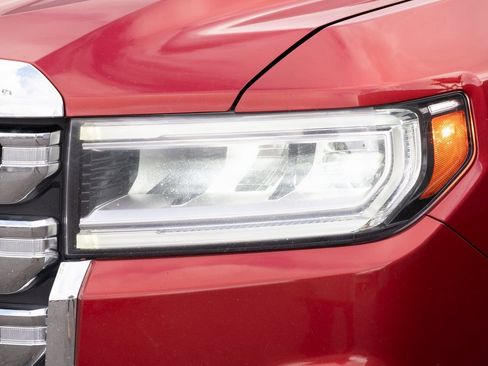 Used 2022 GMC Acadia SLE image 24