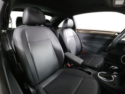 Used 2012 Volkswagen Beetle 2.5 FWD image 17