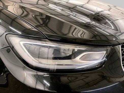 Used 2023 Chrysler Pacifica Touring-L FWD image 28