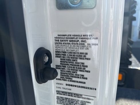 New 2024 Chevrolet Low Cab Forward image 23