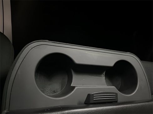 Used 2015 Nissan Titan SV image 15