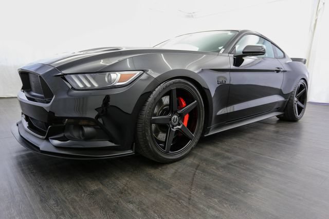 Used 2017 Ford Mustang GT Premium w/ GT Performance Package RWD image 25
