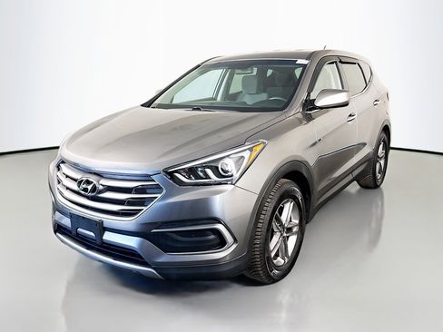 Used 2018 Hyundai Santa Fe Sport image 4