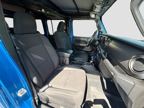 Used 2023 Jeep Wrangler Unlimited w/ Cold Weather Group image 33