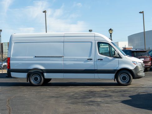 New 2026 Mercedes-Benz Sprinter 2500 image 5