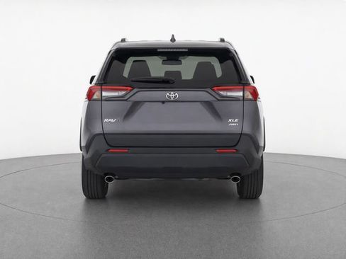 Used 2025 Toyota RAV4 XLE AWD/4WD image 6