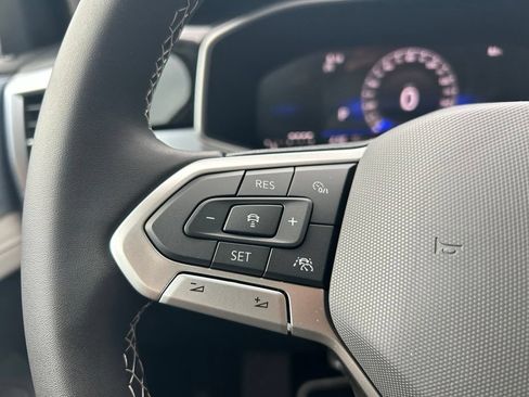 New 2026 Volkswagen Taos SE FWD image 21