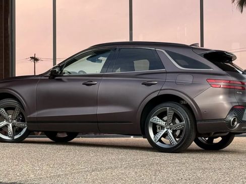 Used 2022 Genesis GV70 3.5T Sport w/ Sport Prestige Package image 7