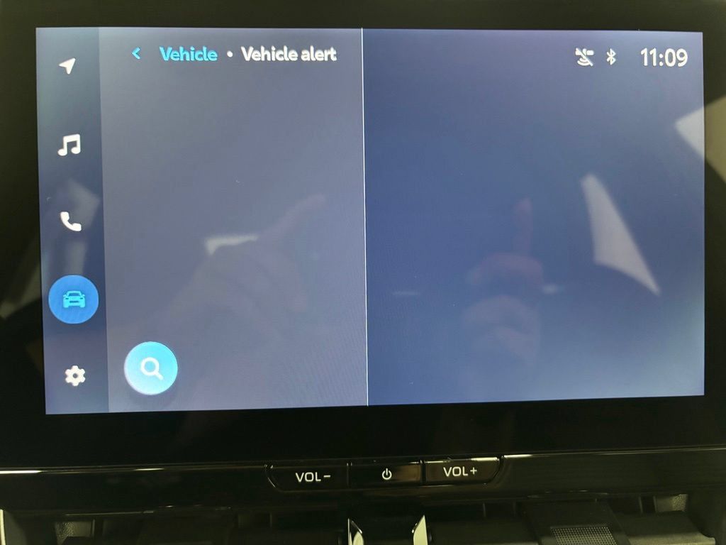 Used 2026 Toyota Corolla XSE FWD image 32