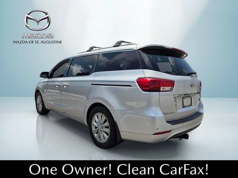 Used 2017 Kia Sedona EX FWD image 4