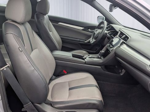 Used 2016 Honda Civic Touring image 9