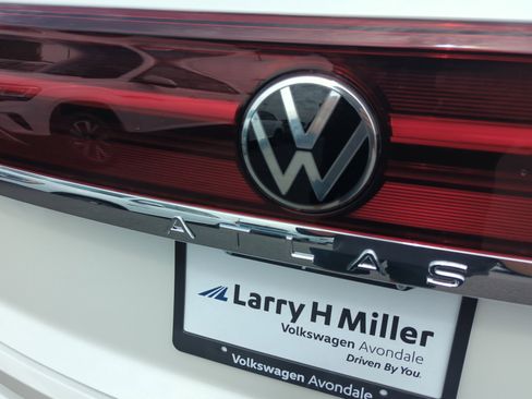 New 2026 Volkswagen Atlas Cross Sport SEL Premium R-Line image 23