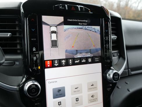 Used 2024 RAM 3500 Big Horn w/ Safety Group image 28