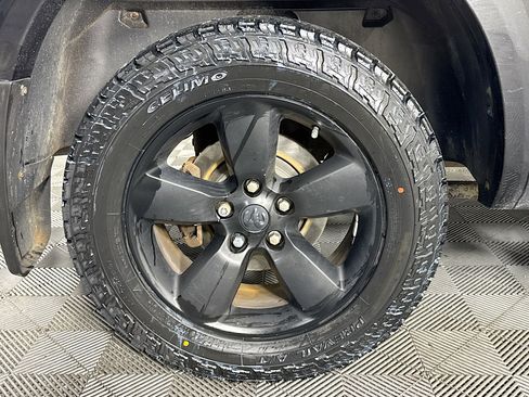 Used 2018 RAM 1500 SLT image 51