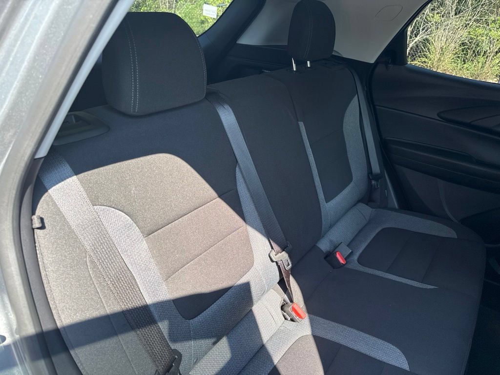 Used 2025 Chevrolet TrailBlazer LT AWD/4WD image 38