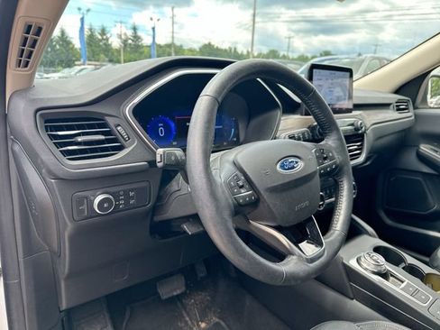 Used 2020 Ford Escape Titanium AWD/4WD image 13