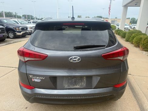 Used 2016 Hyundai Tucson SE w/ Option Group 02 FWD image 10