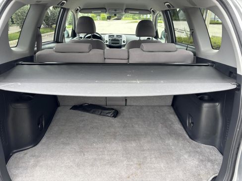 Used 2006 Toyota RAV4 Base I4 2WD image 18