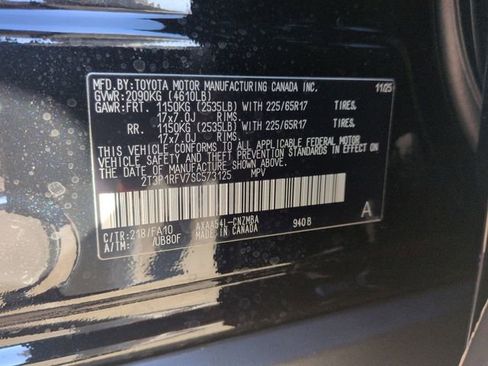 New 2025 Toyota RAV4 XLE image 31