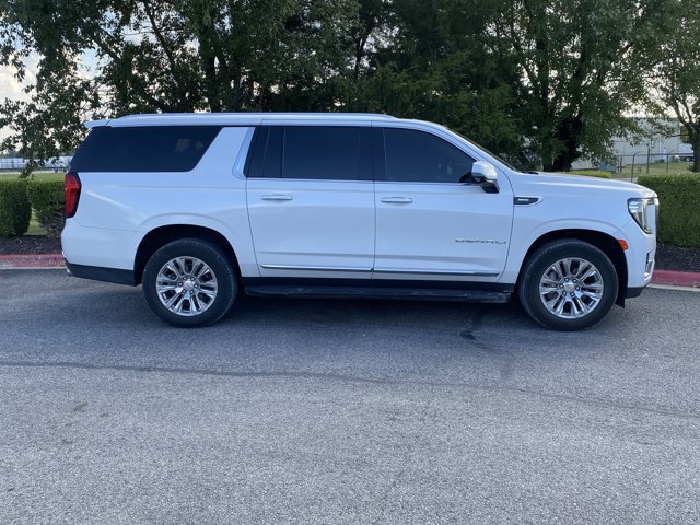 Used 2021 GMC Yukon XL Denali AWD/4WD image 2