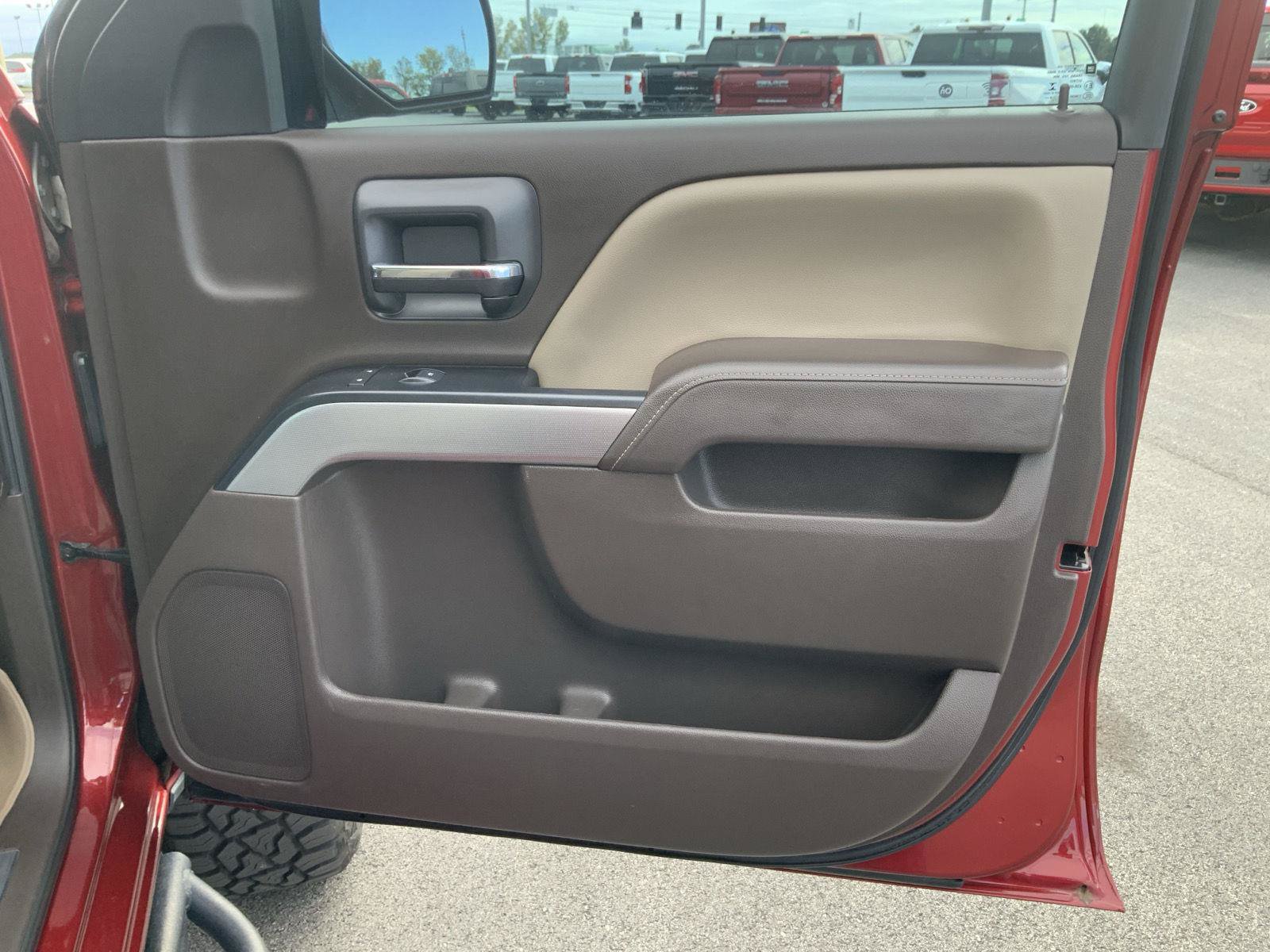 Used 2018 Chevrolet Silverado 1500 LT w/ Texas Edition AWD/4WD image 52