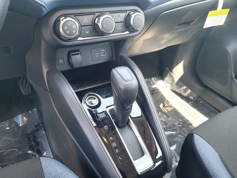 New 2025 Nissan Versa SV w/ Trunk Package FWD image 13