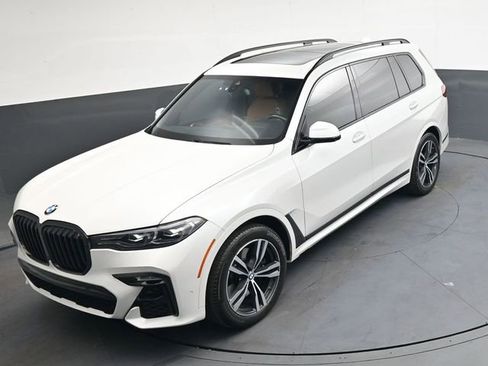 Used 2021 BMW X7 xDrive40i w/ M Sport Package image 27